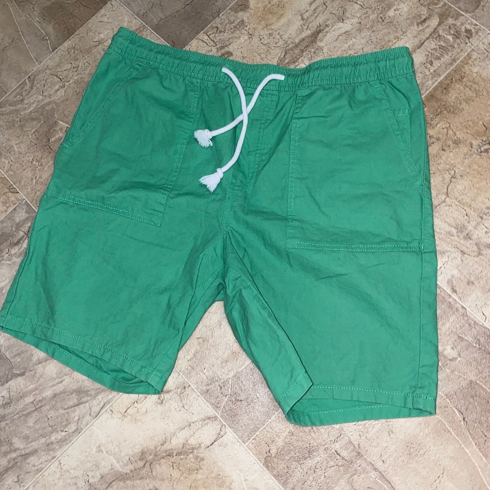 Green shorts in a medium with a adjustable string